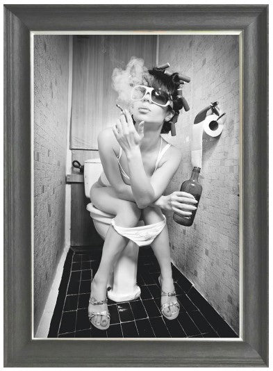 Lady Loo (Smoking)