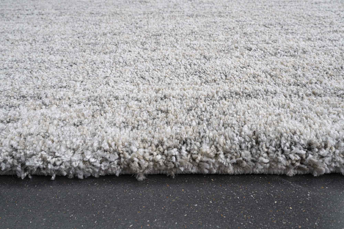 Mehari heatset wilton in Cream