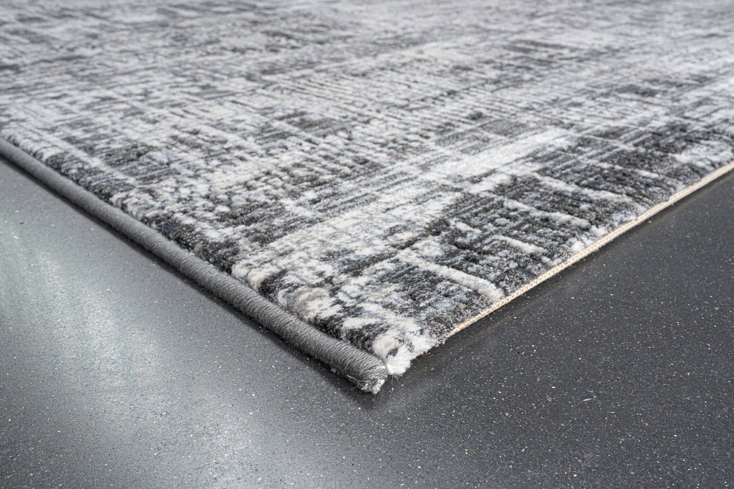 Canyon polyester and heatset in Dark Silver