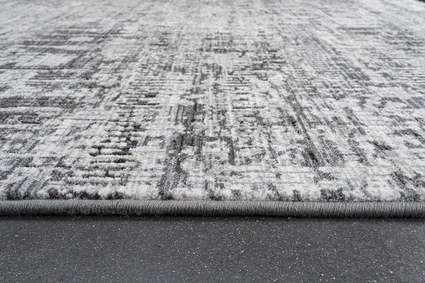 Canyon polyester and heatset in Dark Silver