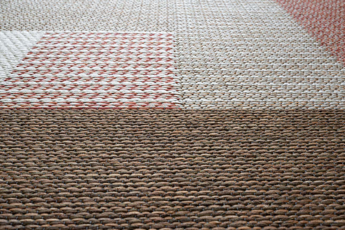 Brighton in/outdoor in brown terracotta
