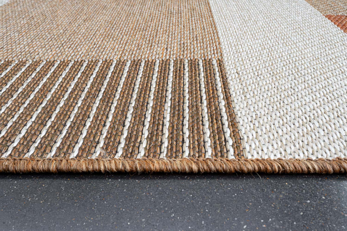 Brighton in/outdoor in brown terracotta