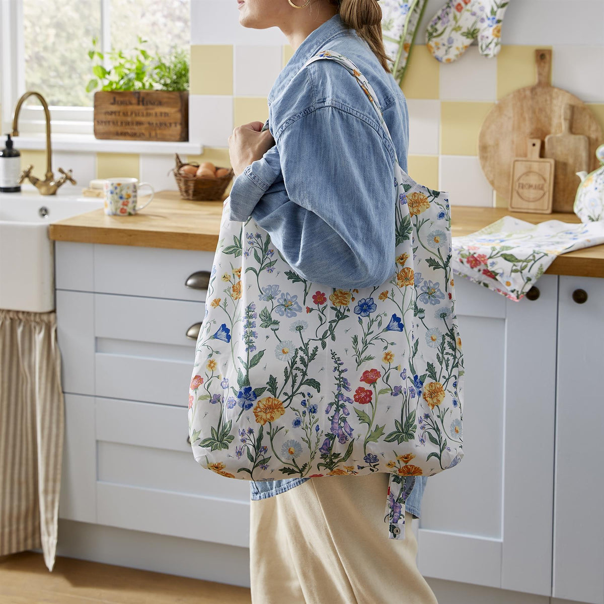 Cottage Garden Foldable Tote Bag Medium in Multicolour