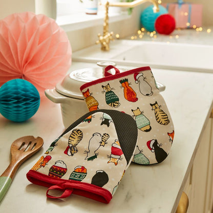 Christmas Cats in Waiting Microwave Mitts Pair in Red/Cream