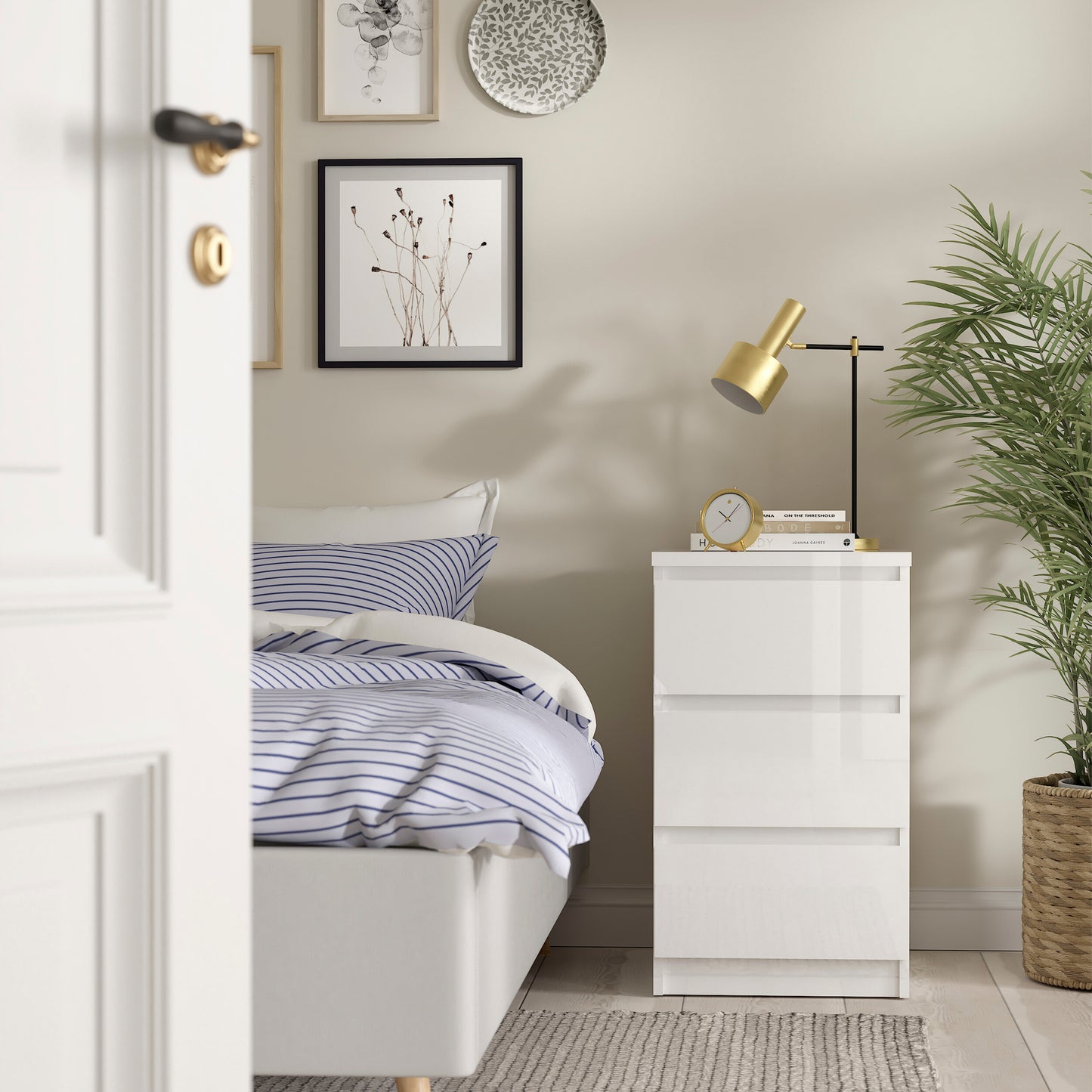 Naia Bedroom Package in White High Gloss