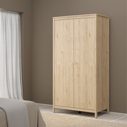 Madrid Bedroom Package in Jackson Hickory Oak