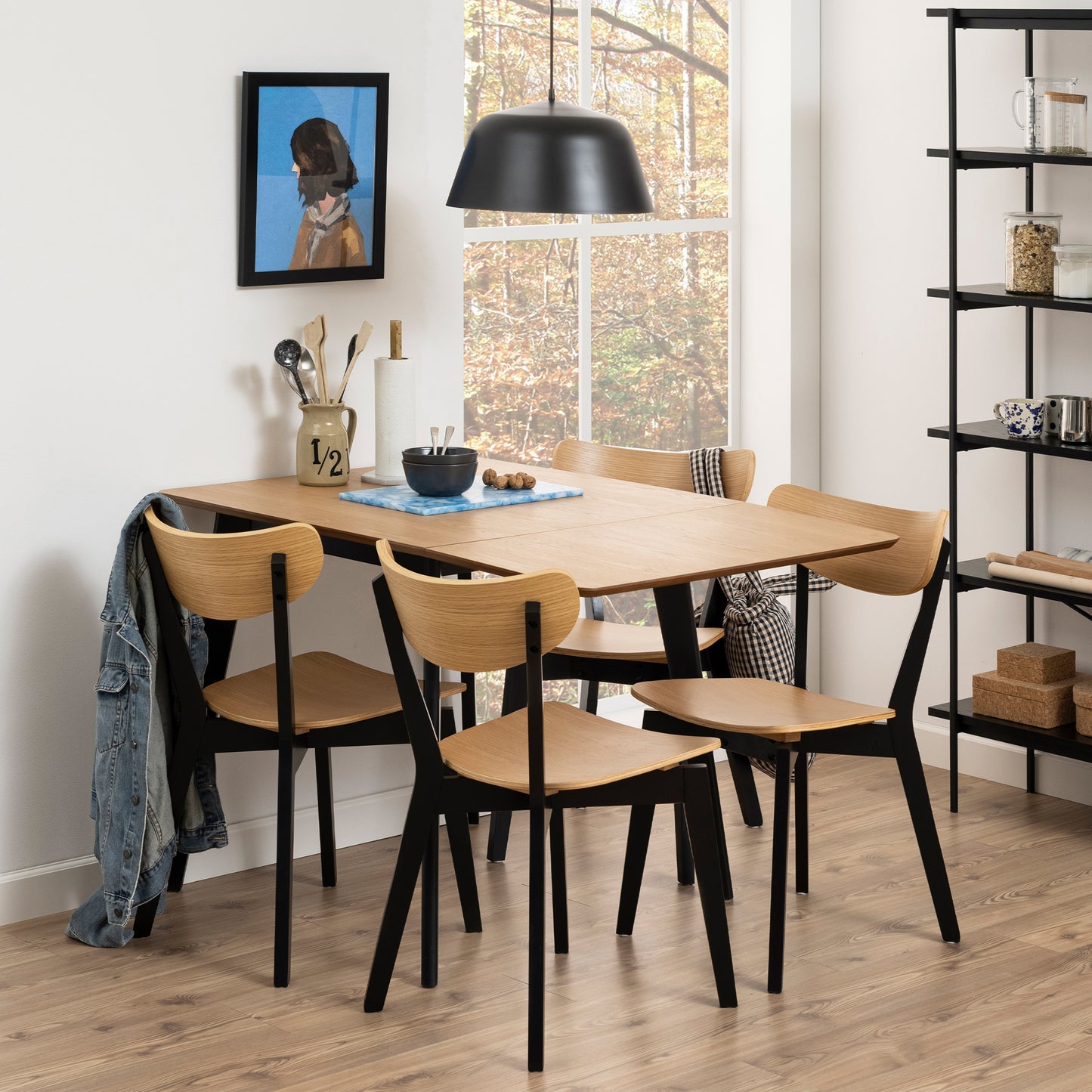 Roxby Extending Dining Table in Oak & Black Set 4 Black and Oak Chairs