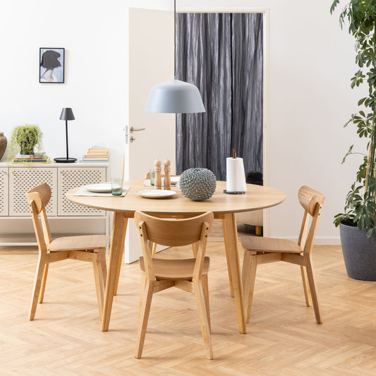Roxby Round Dining Table in Oak Set 4 Oak Chairs