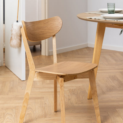 Roxby Round Dining Table in Oak Set 4 Oak Chairs