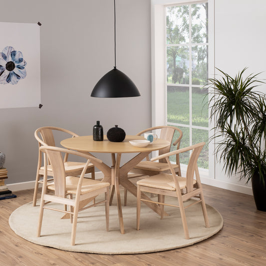 I_Duncan Round Dining Table in White Oak Set 4 White Oak Chairs