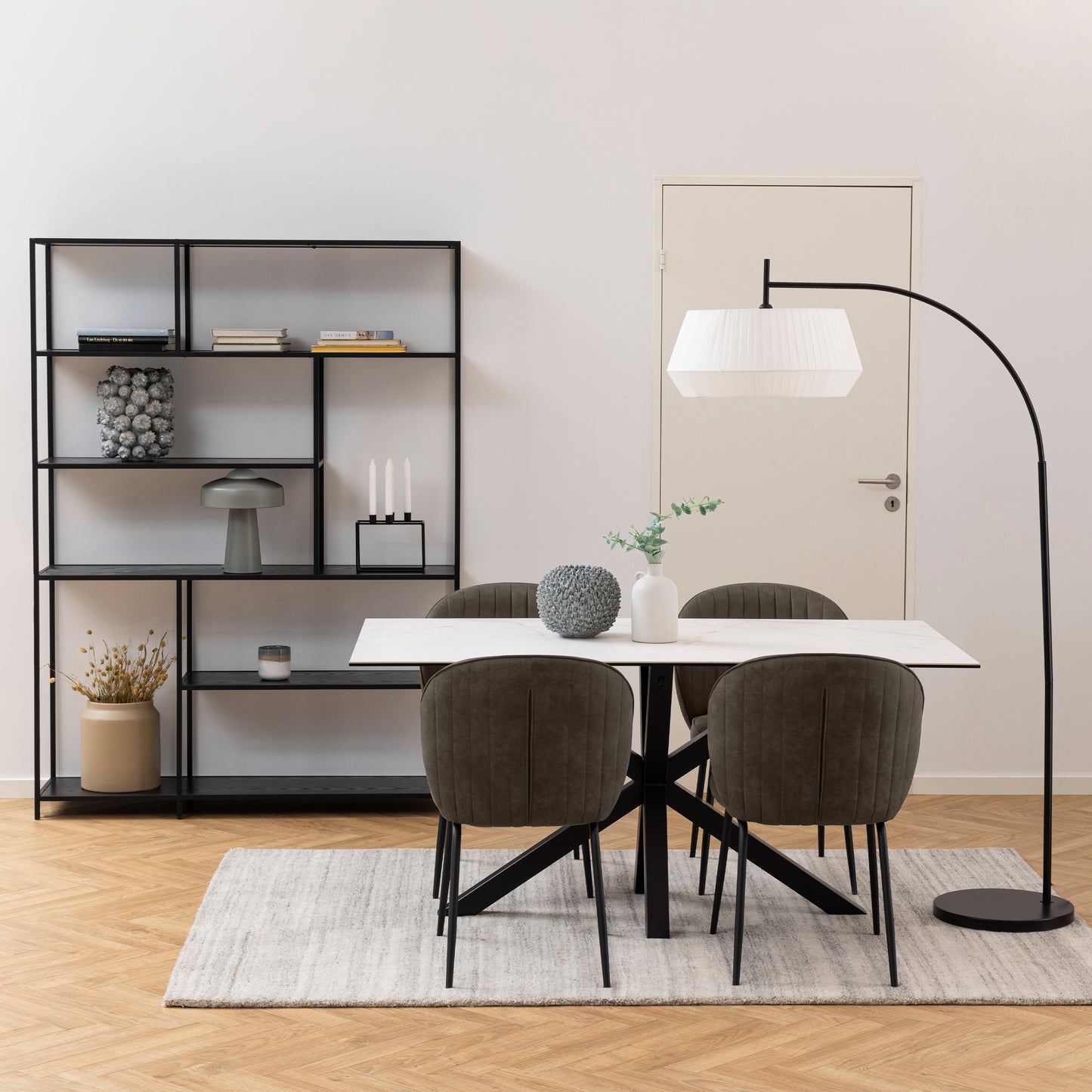 Heaven Dining Table in Ceramic White