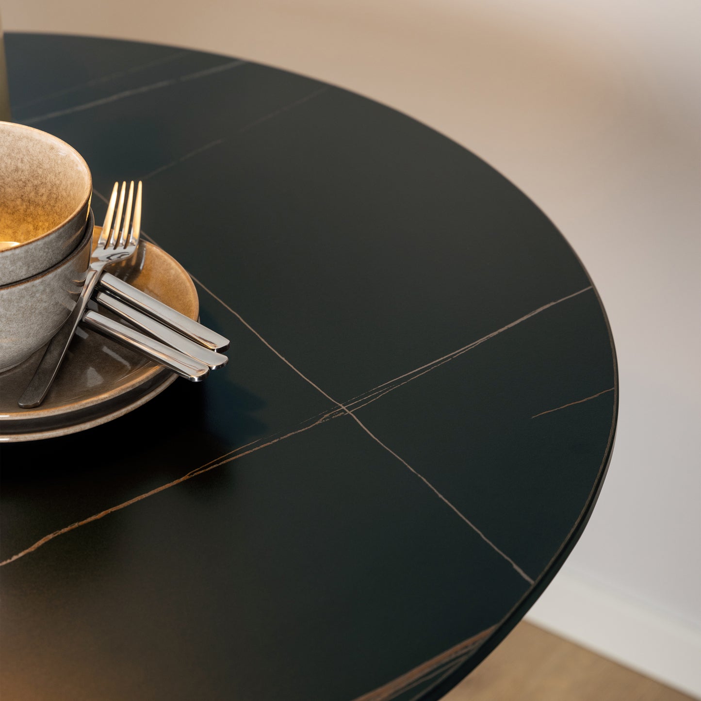 Malta Ceramic Round Dining Table in Black Set 4 Light Grey Chairs