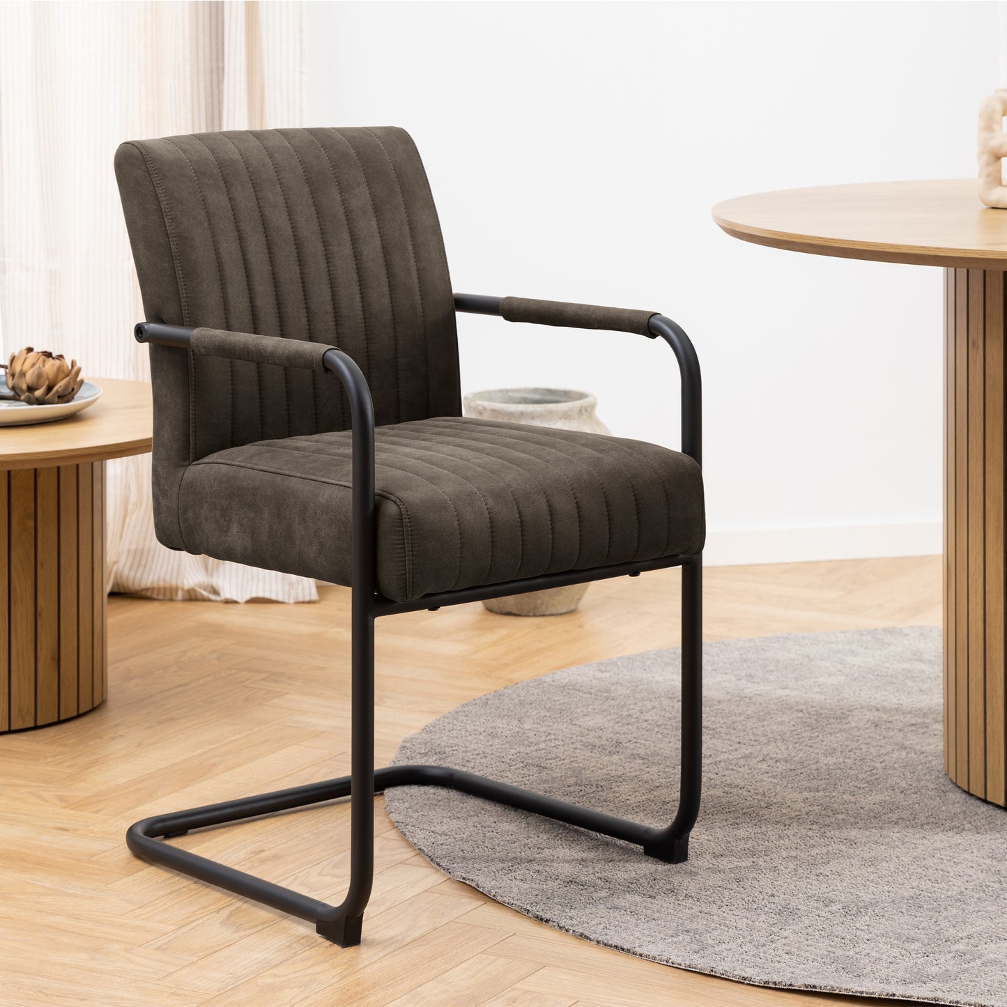 Yale Dining Table in Oak Set 4 Grey Fabric Chairs