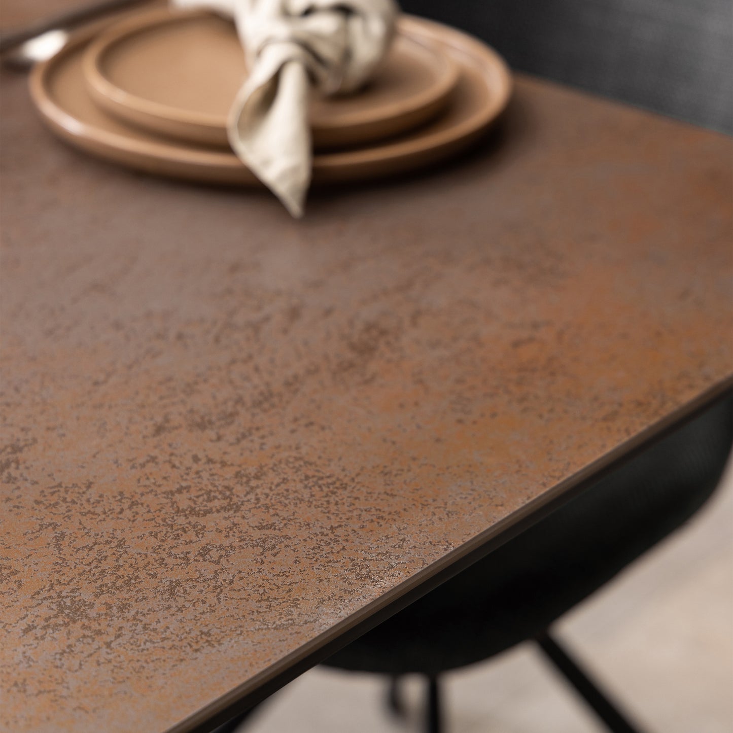 Heaven Extendable Dining Table with Ceramic Rusty Brown Top