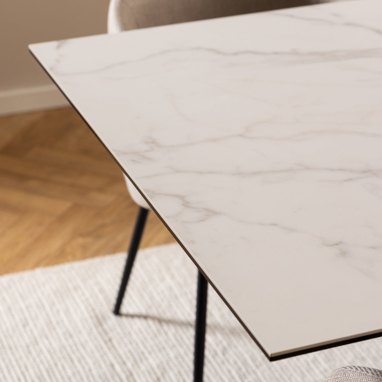 Heaven Extendable Dining Table with Ceramic White Top