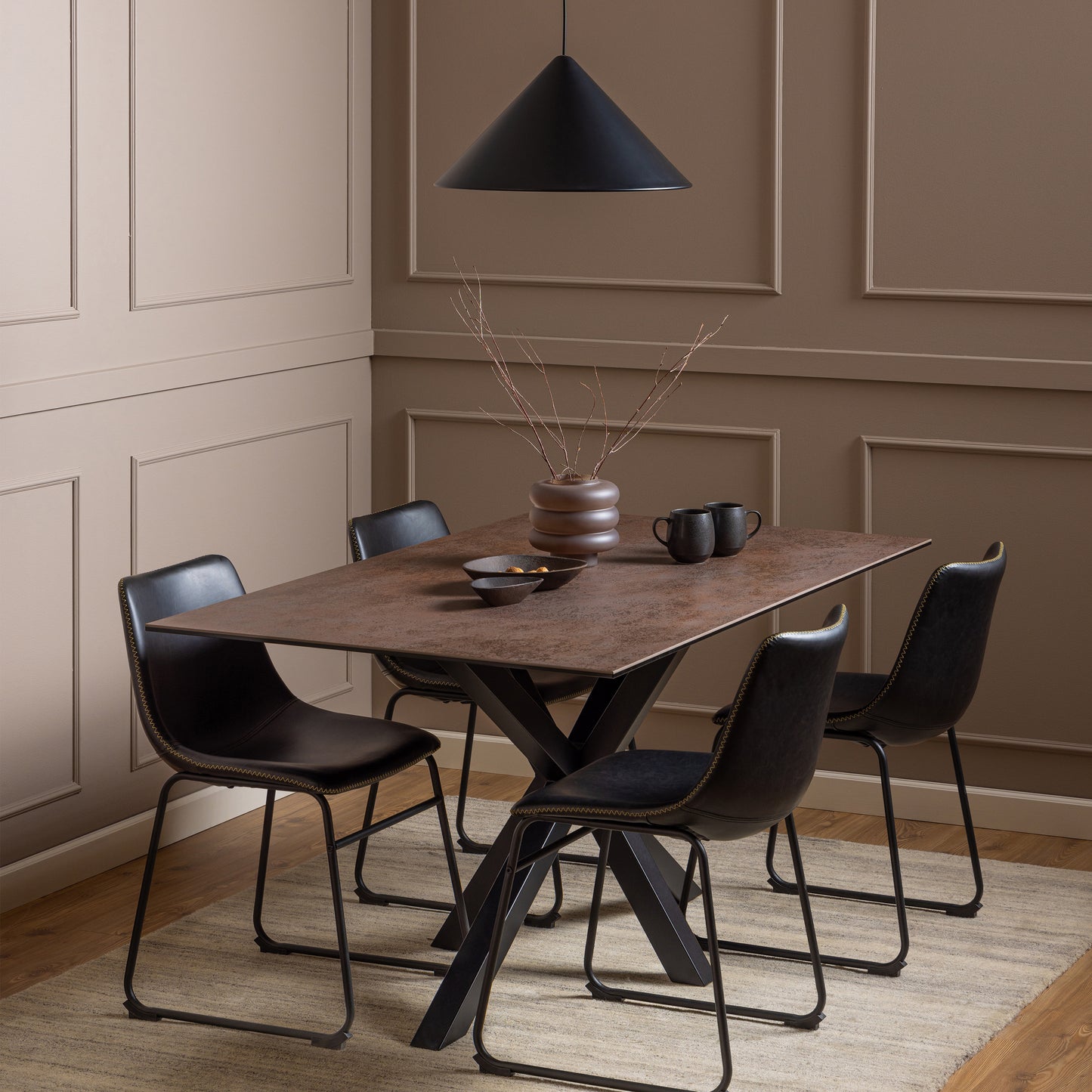 Heaven Dining Table in Ceramic Rusty Brown
