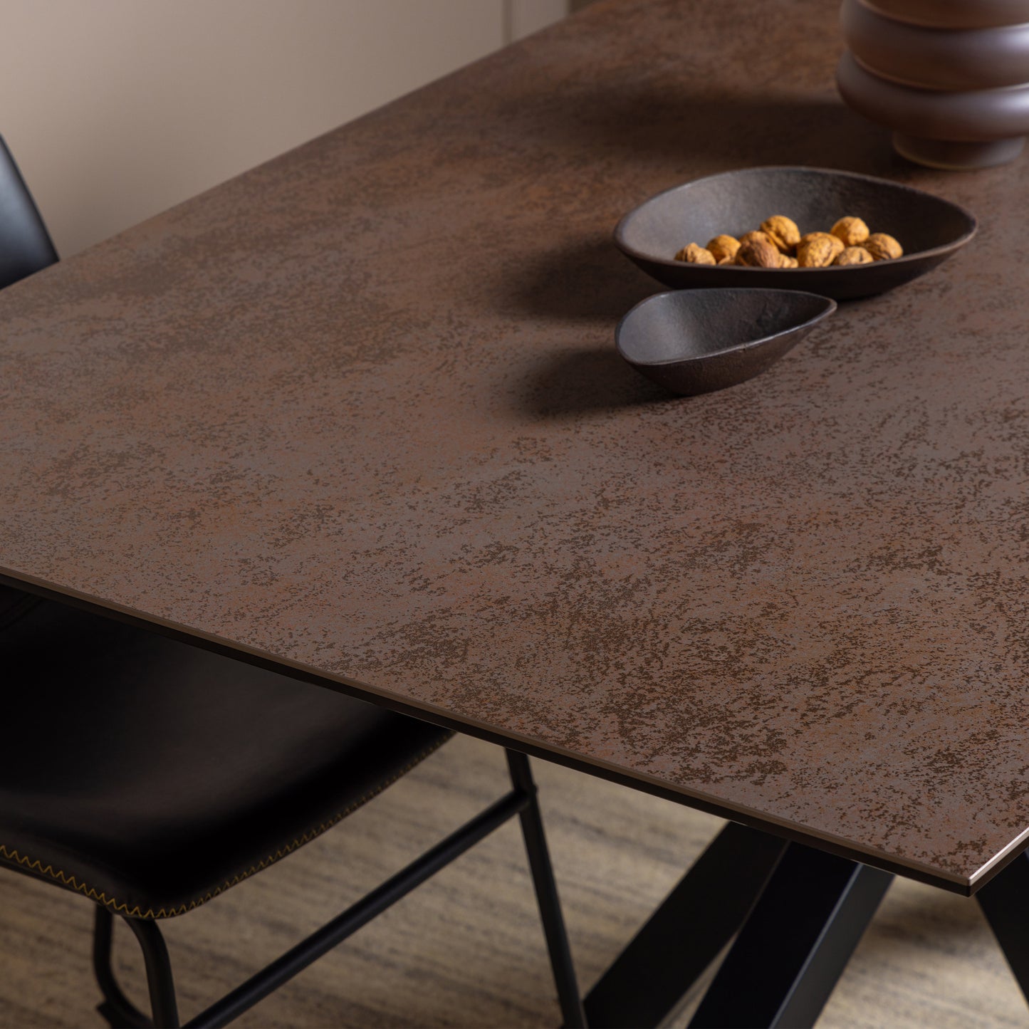 Heaven Dining Table in Ceramic Rusty Brown