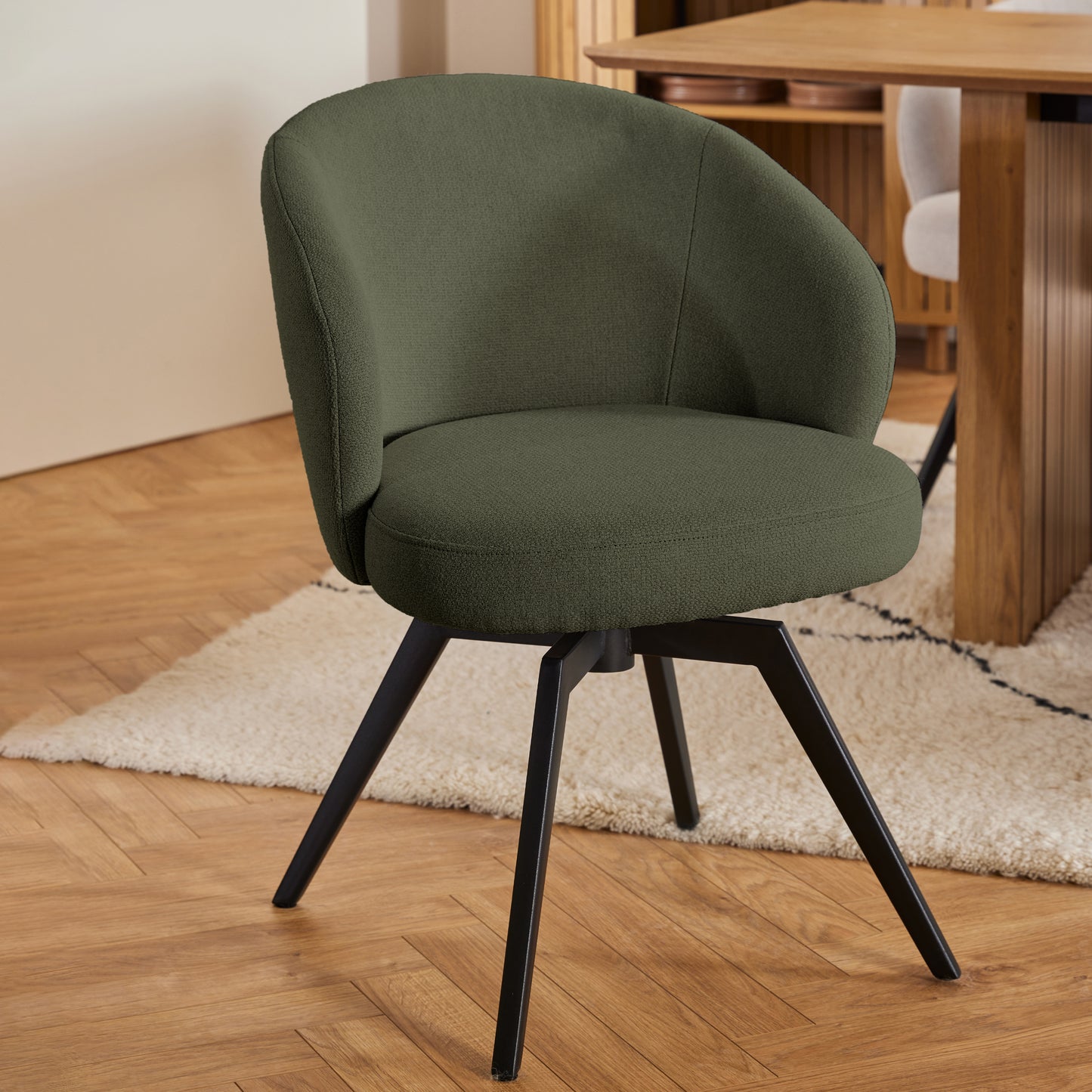Soli Round Dining Table in Oak/Black Set 4 Green Chairs