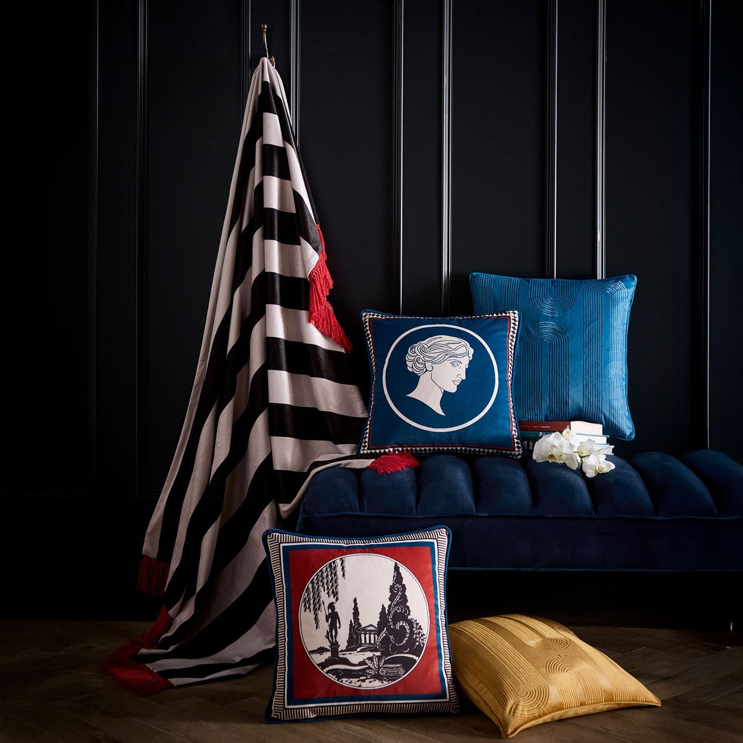 Arcadia Cushion in Red