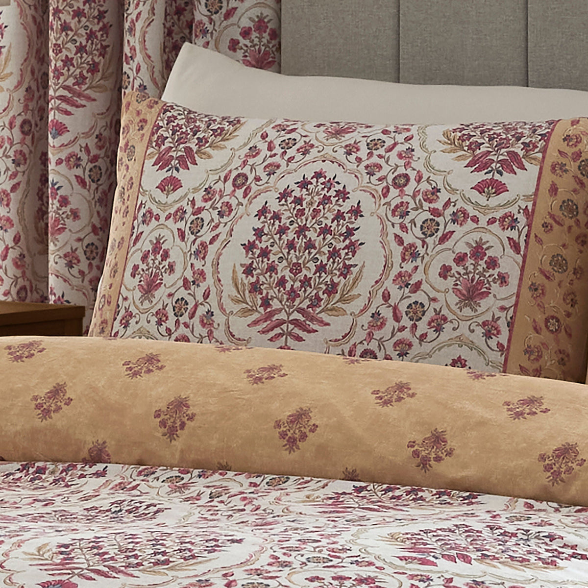 Ashmead Duvet Cover Set in Berry
