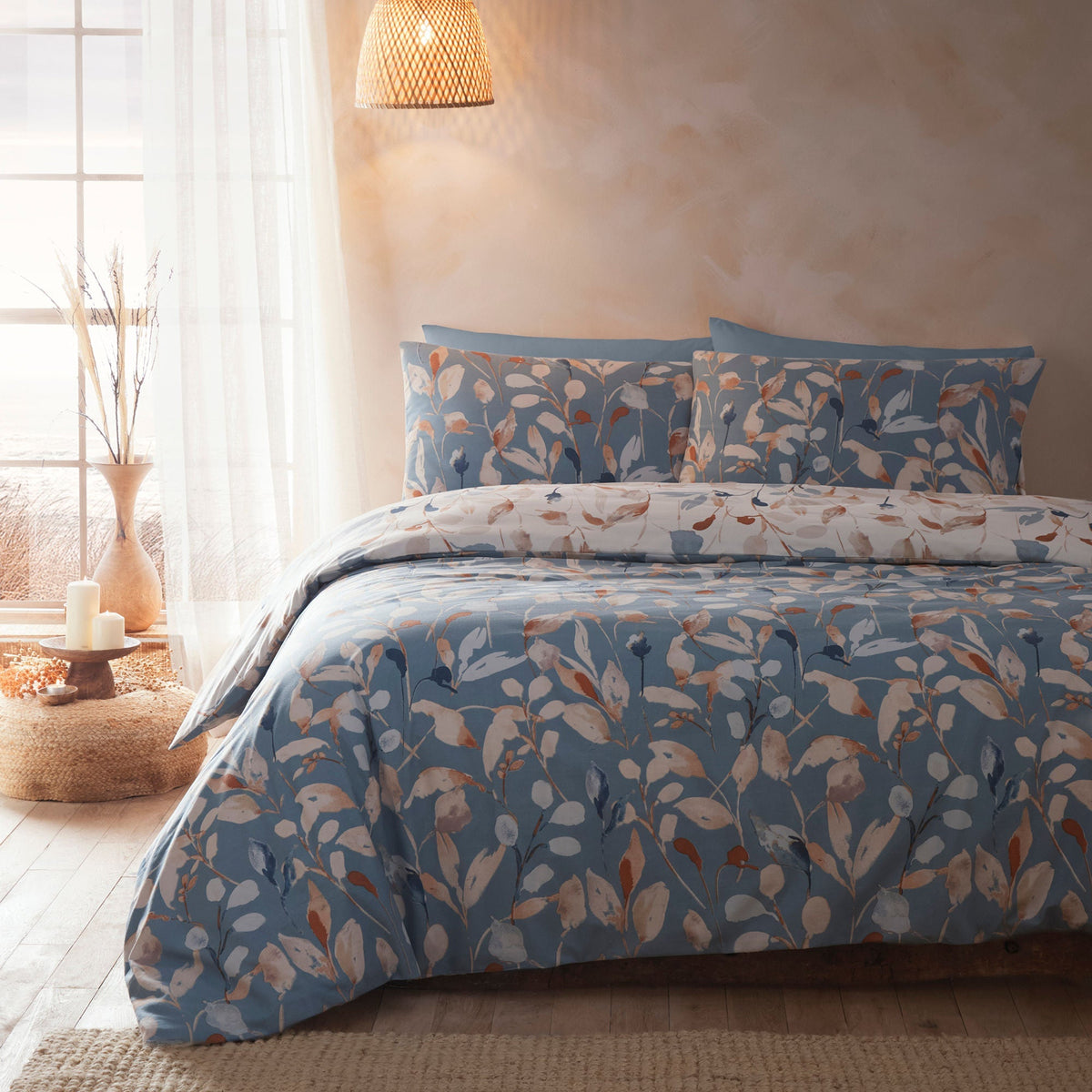 Anya Duvet Cover Set in Blue