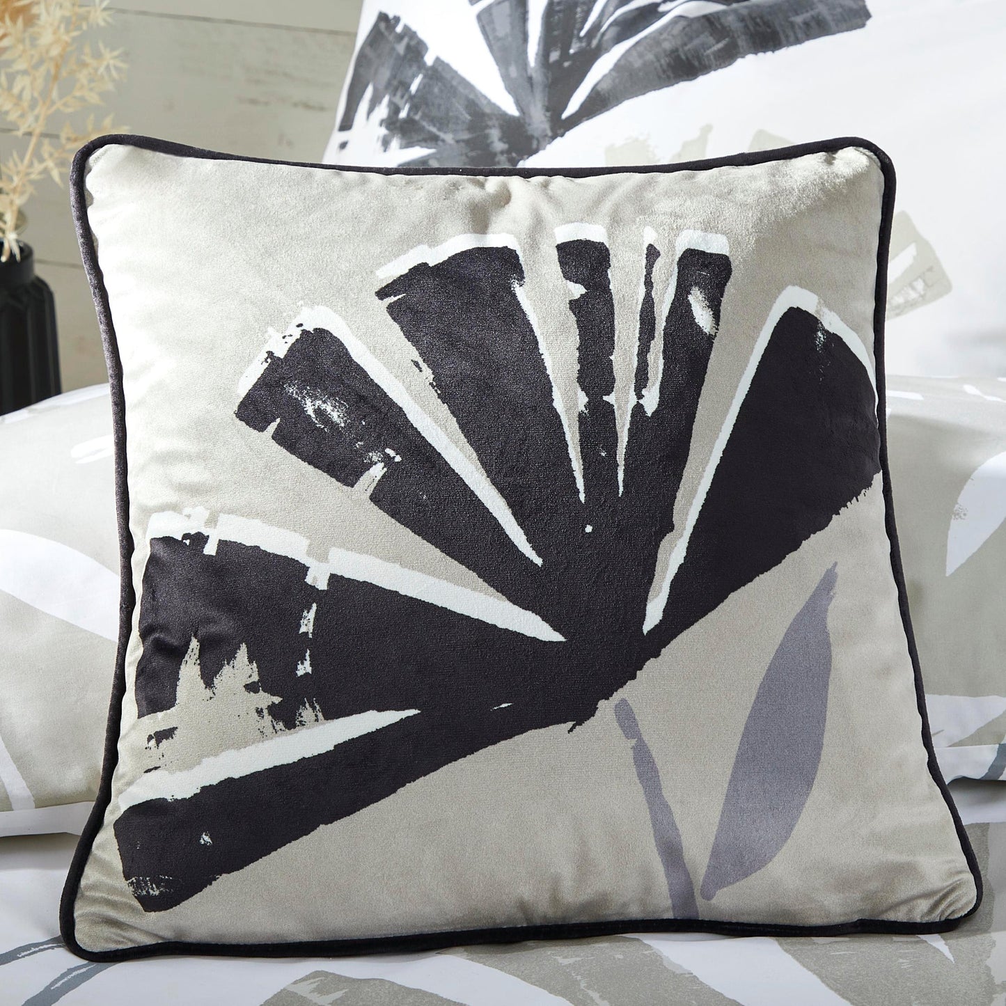 Alma Cushion in Natural