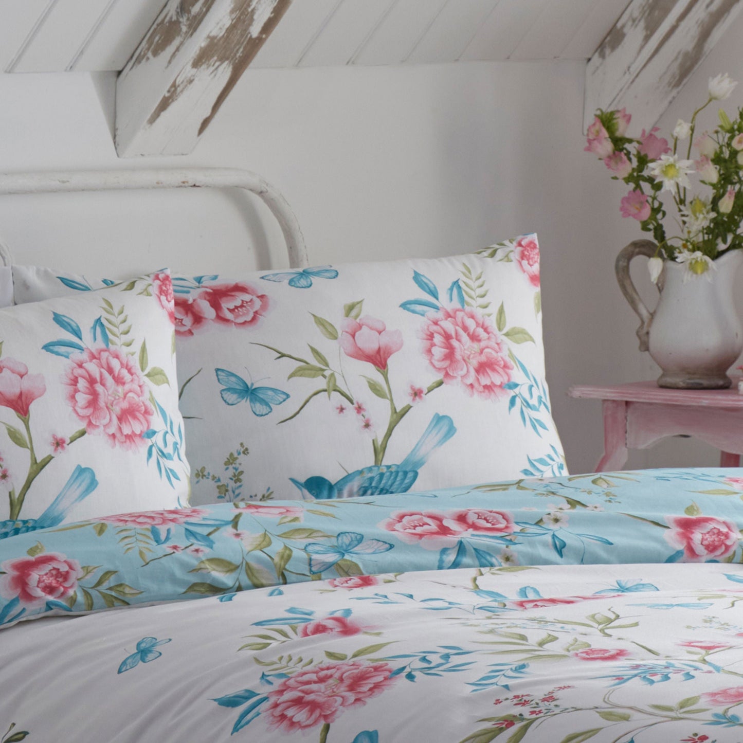 Amelle Duvet Cover Set in Blue