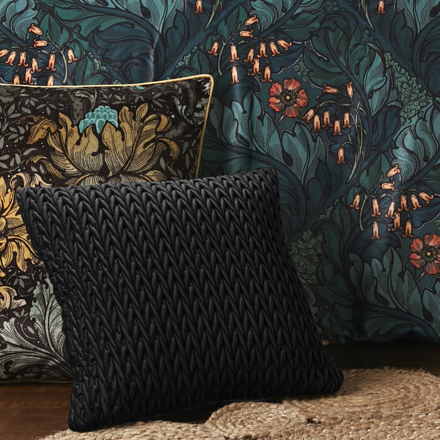 Amory Cushion in Black