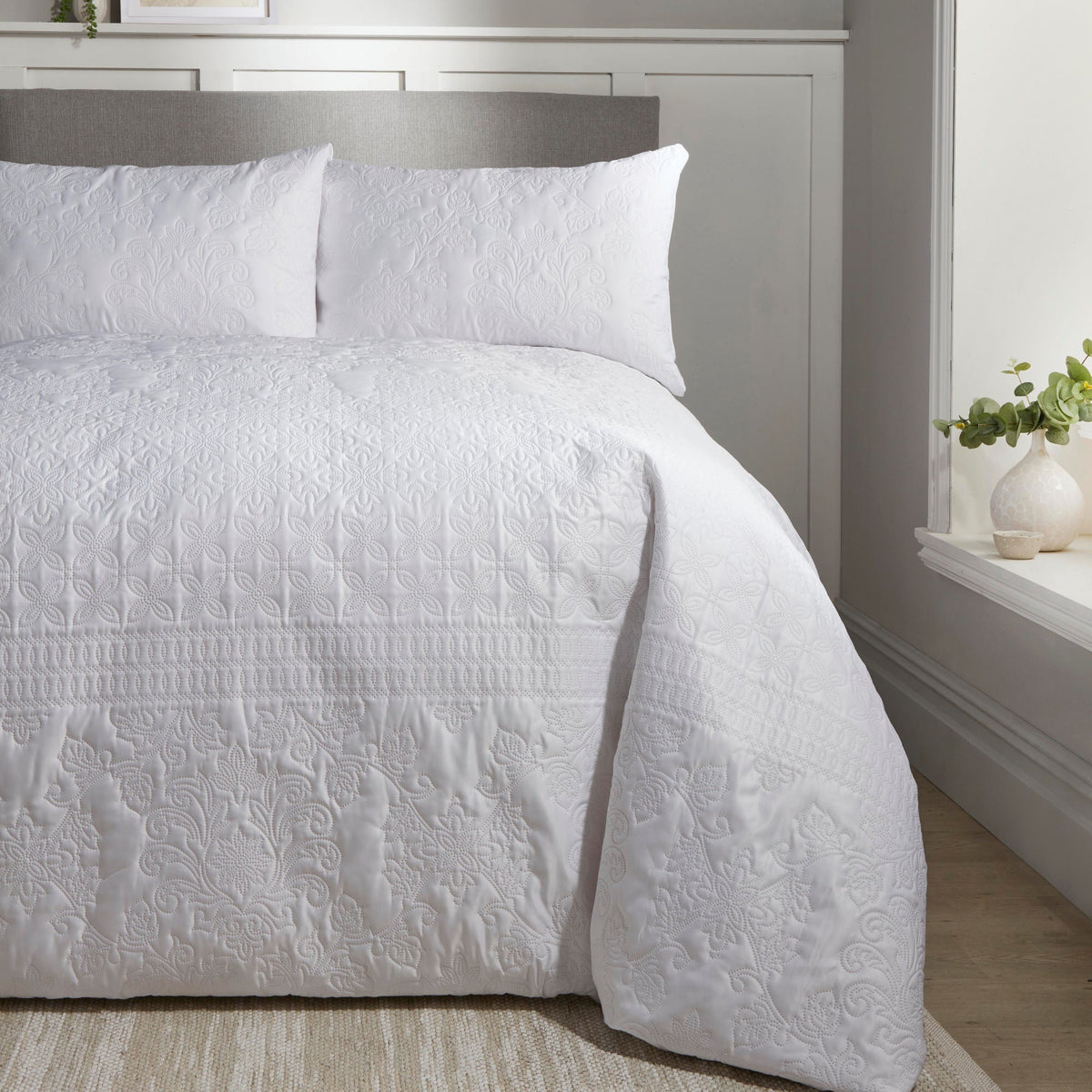 Avery Stripe Duvet Cover Set in White