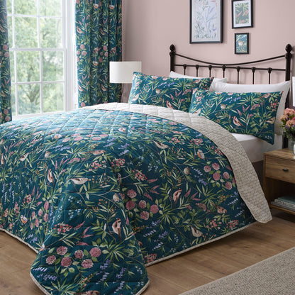 Caraway Bedspread in Green