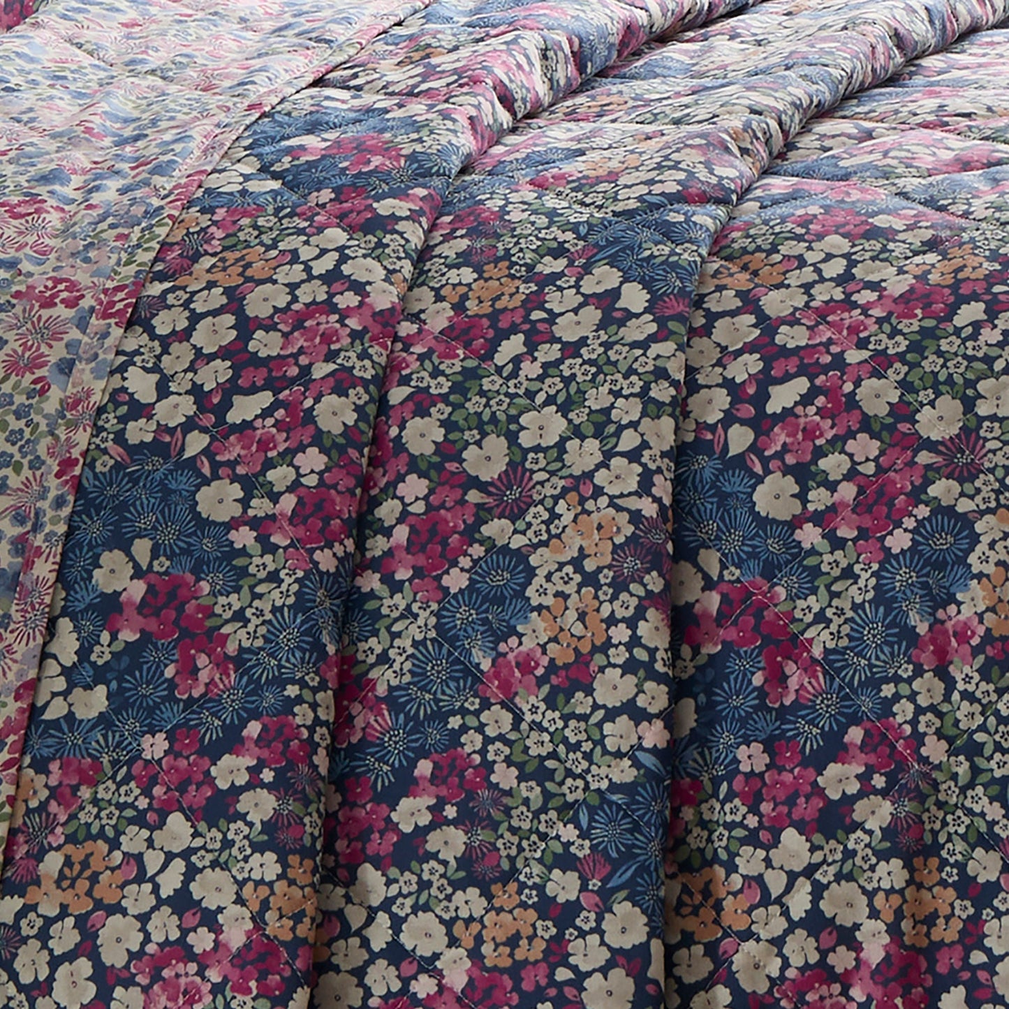 Bessie Bedspread in Navy
