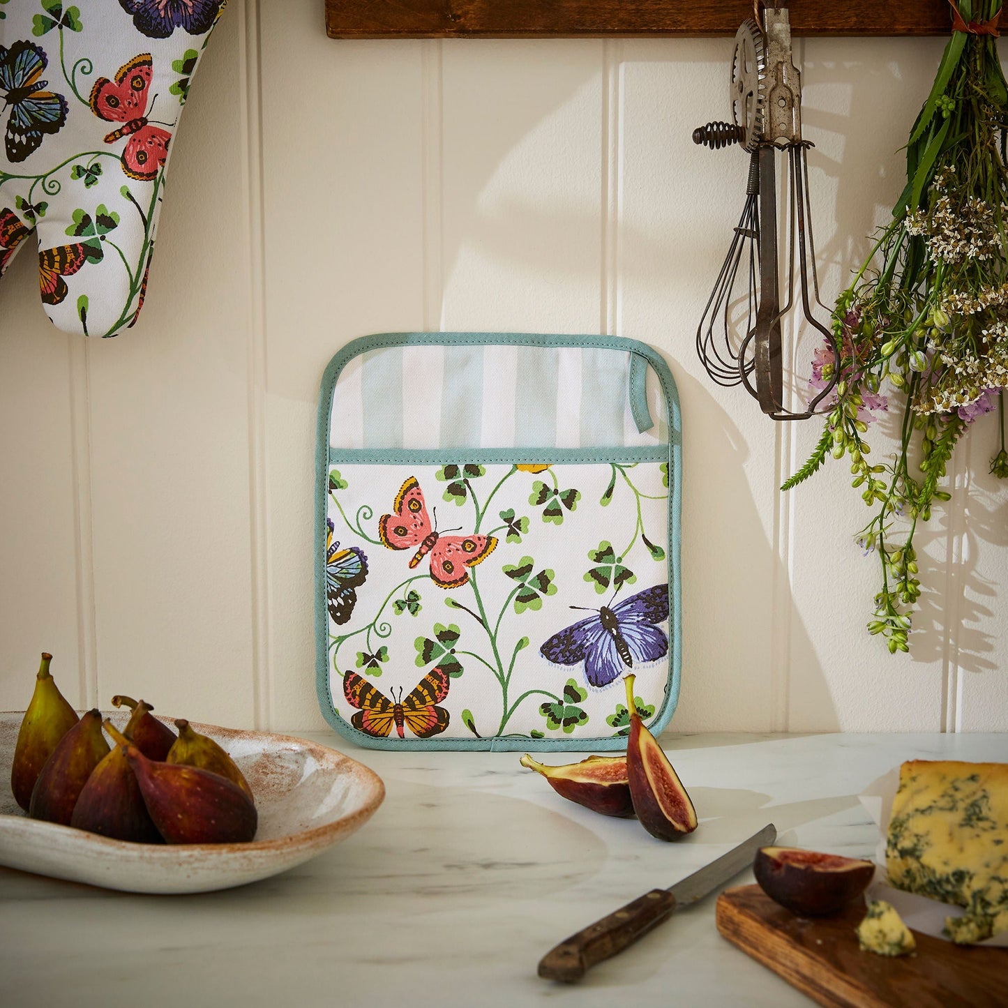 Butterfly Grove Pot Mitt
