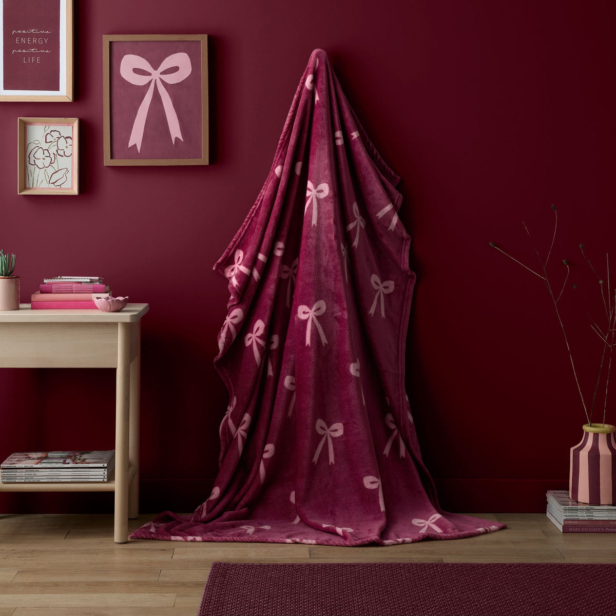 Bows Throw in Berry