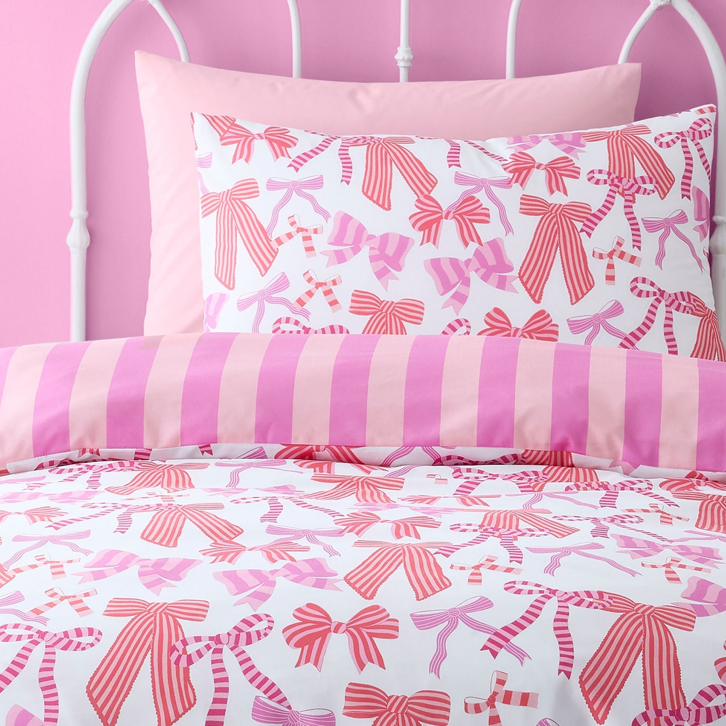 Bow and Stripes Duvet Cover Set in Pink