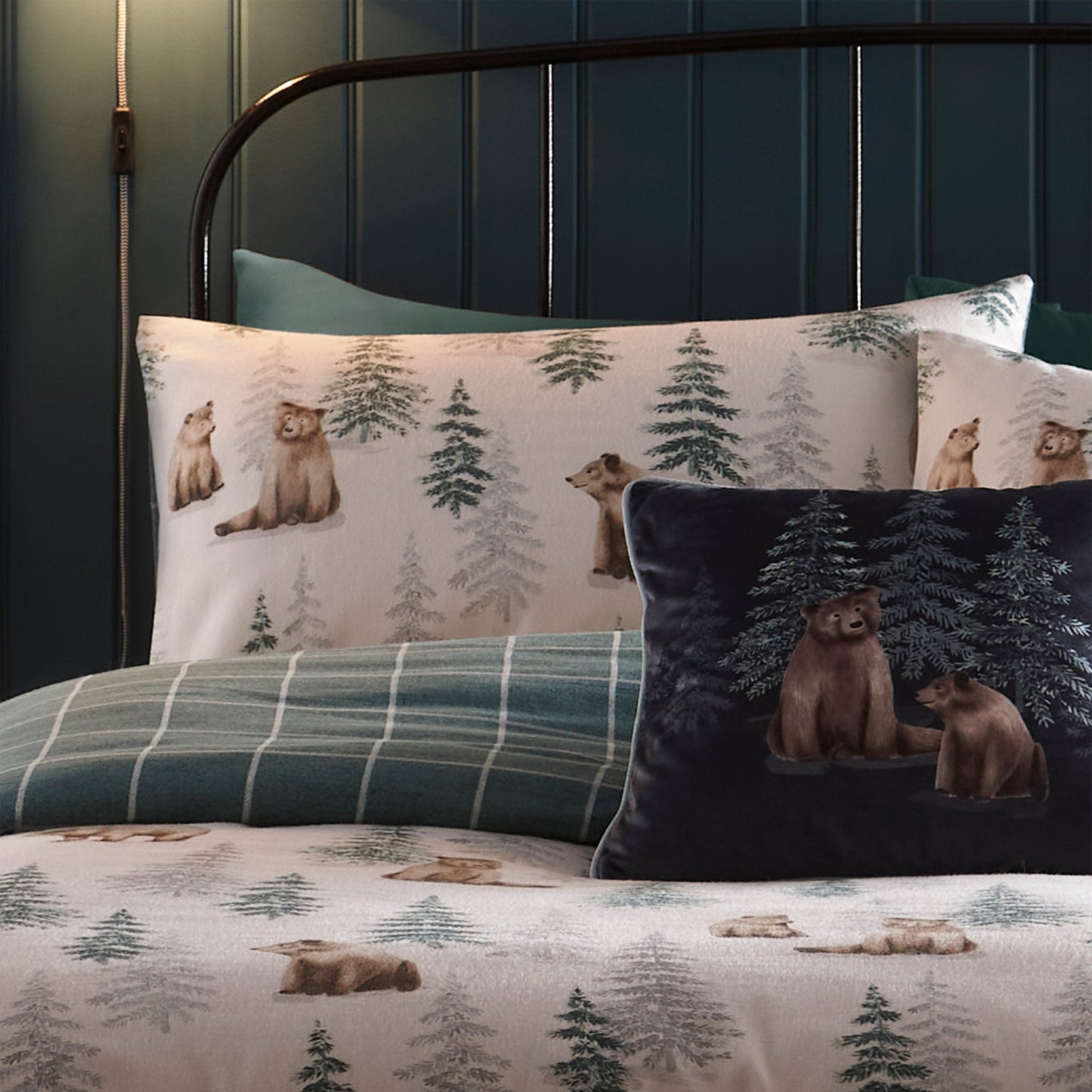 Bear Walks Duvet Cover Set in Natural