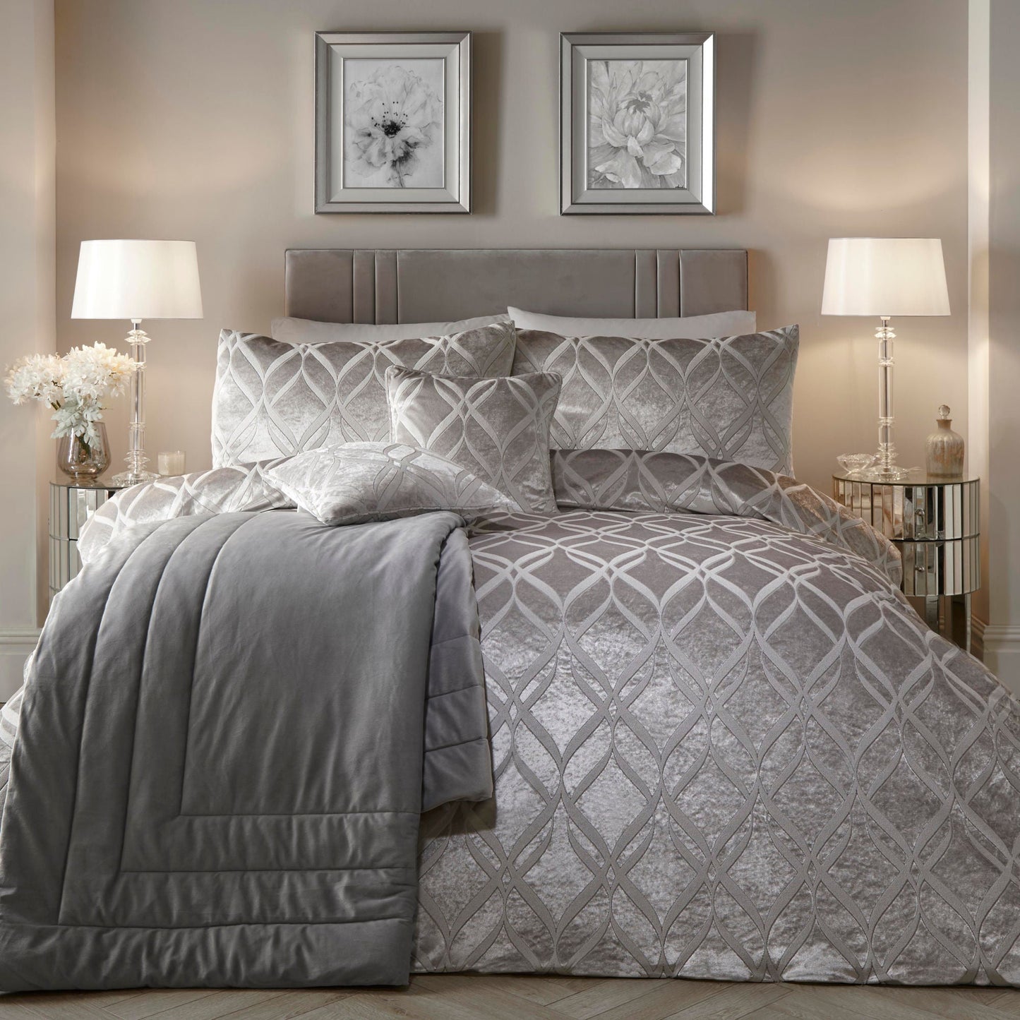 Belfort Duvet Cover Set in Silver