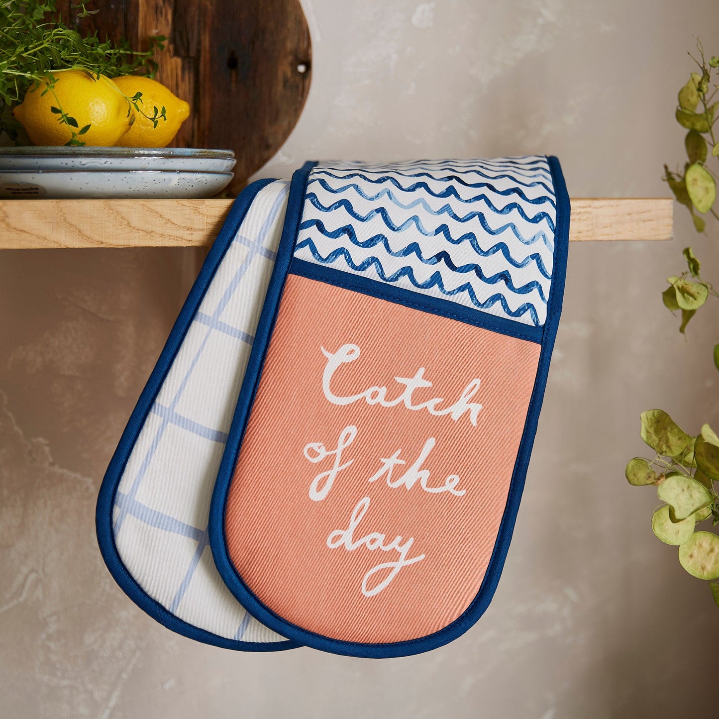 Catch of the Day Double Oven Glove