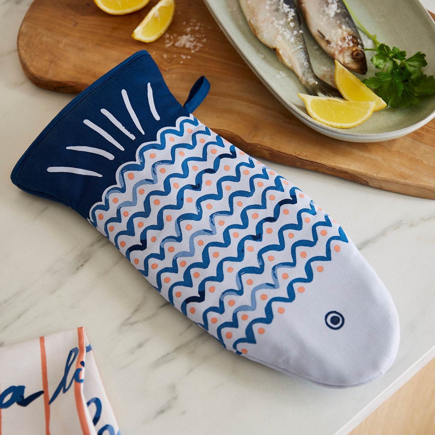 Catch of the Day Gauntlet Oven Glove