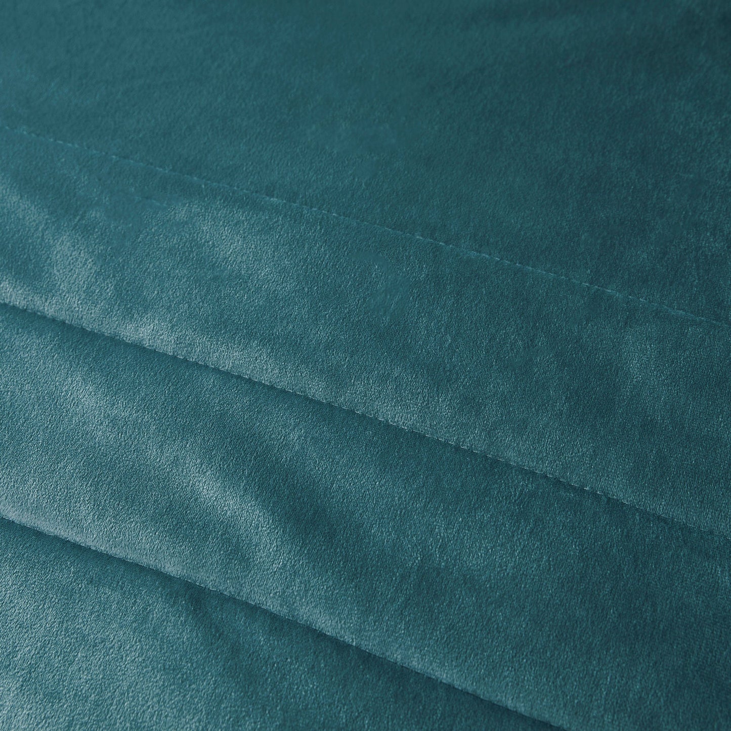 Chic Bedspread in Teal