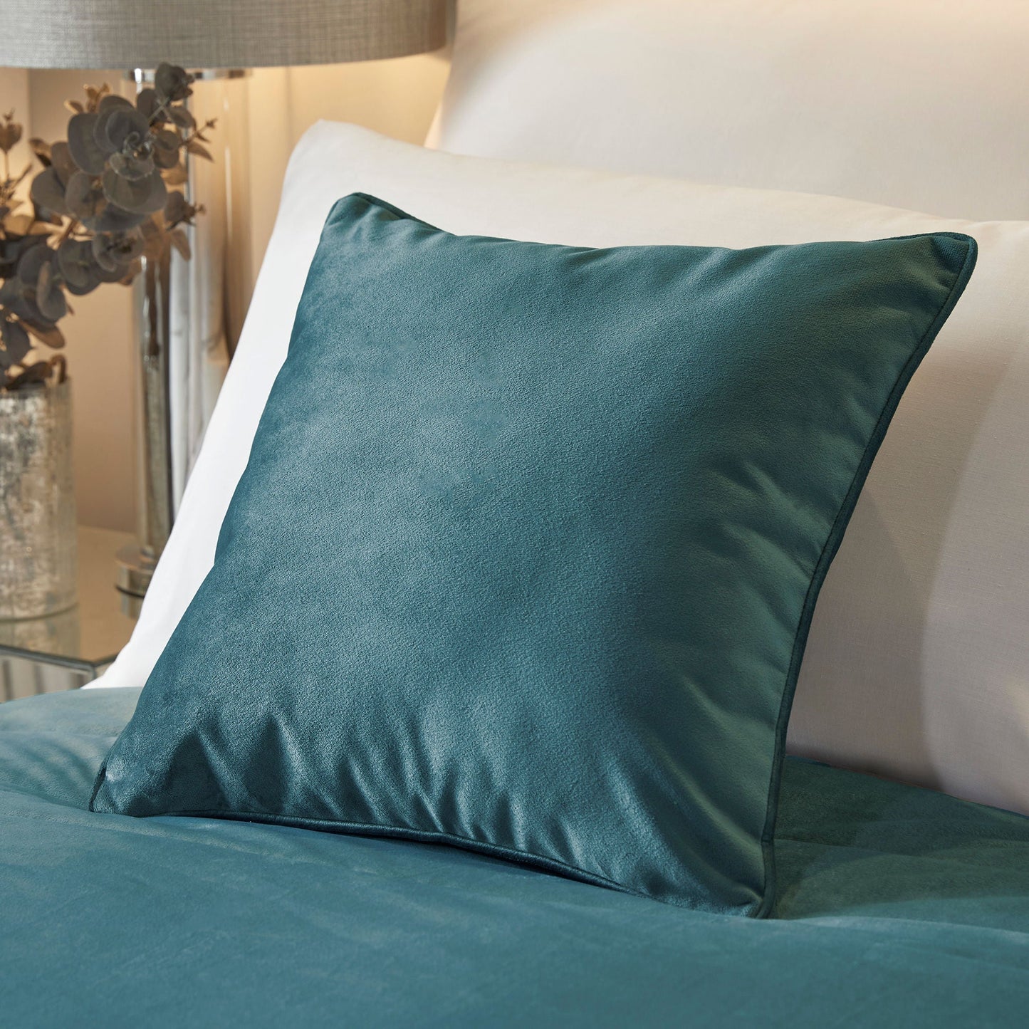 Chic Bedspread in Teal
