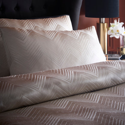 Cocktail Duvet Cover Set in Ivory