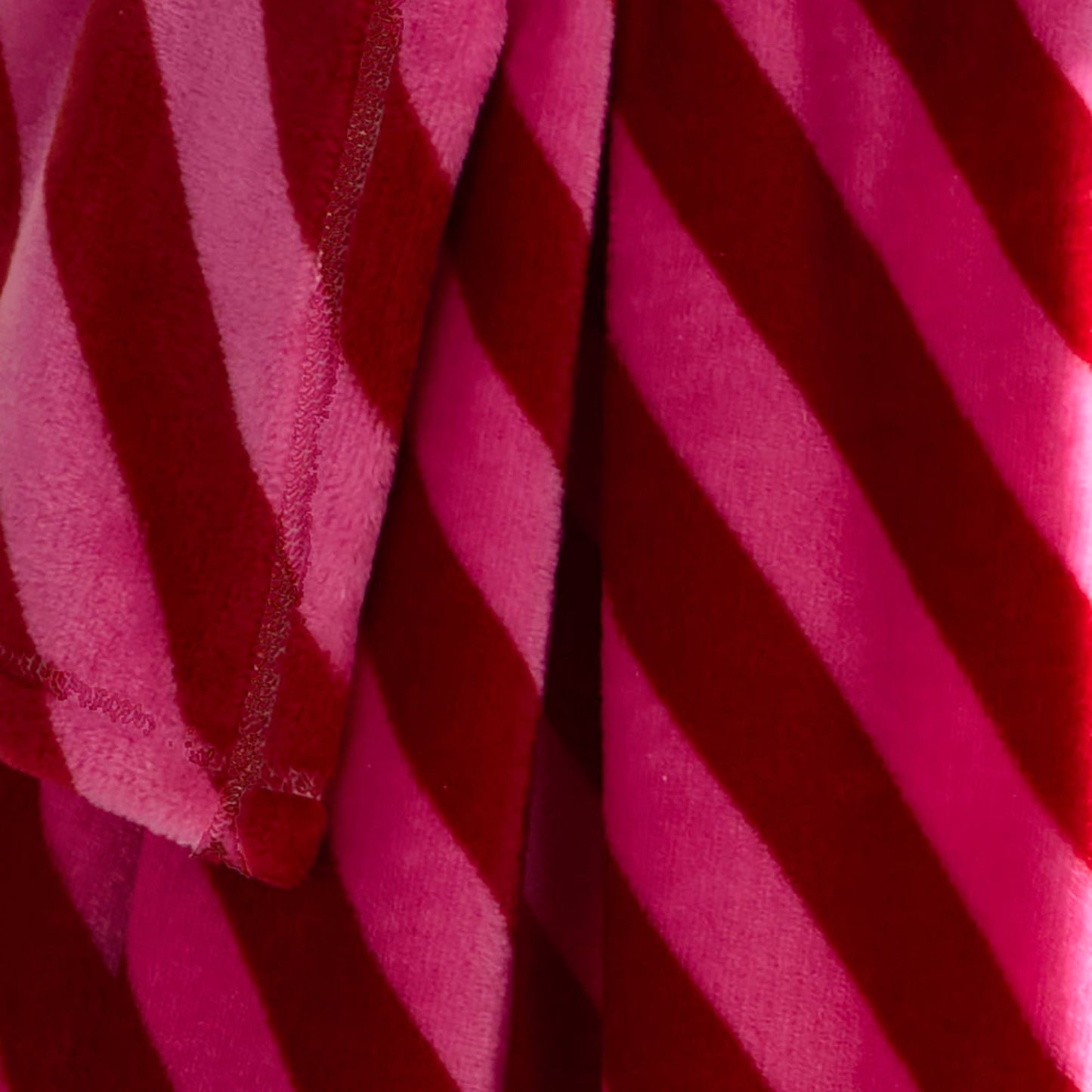Candy Stripe Throw Throw in Pink