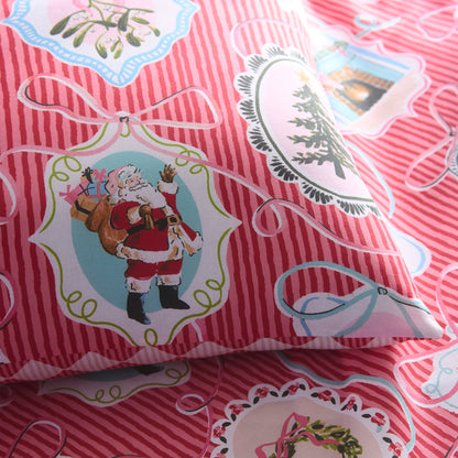 Christmas Vintage Frames Duvet Cover Set in Red