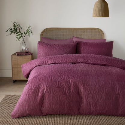 Cavali Duvet Cover Set in Berry