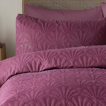 Cavali Duvet Cover Set in Berry