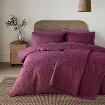 Cavali Duvet Cover Set in Berry