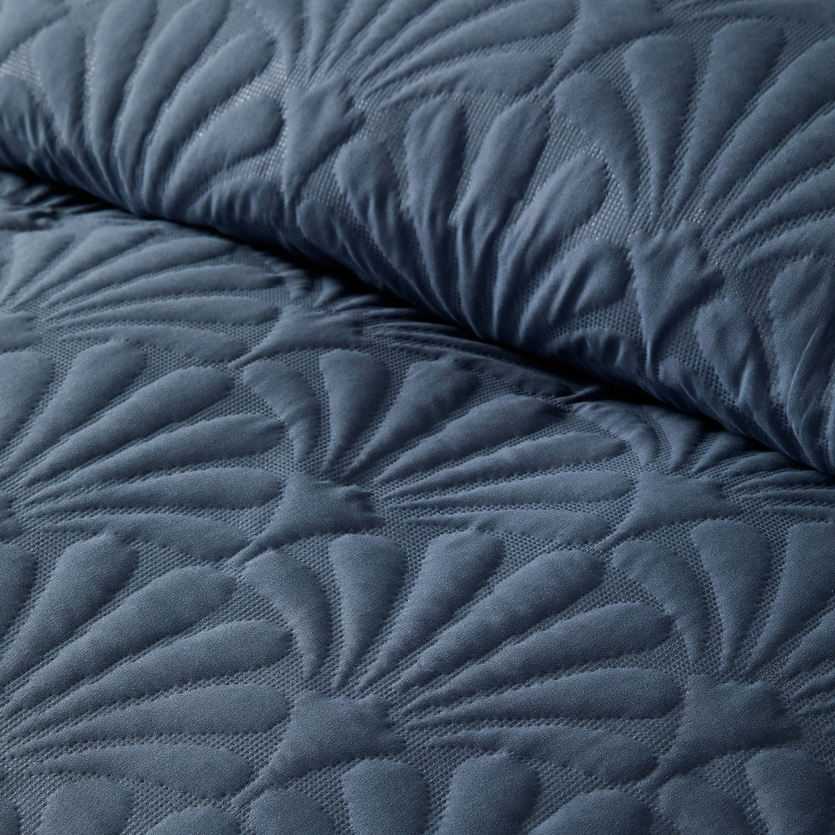 Cavali Duvet Cover Set in Dark Blue