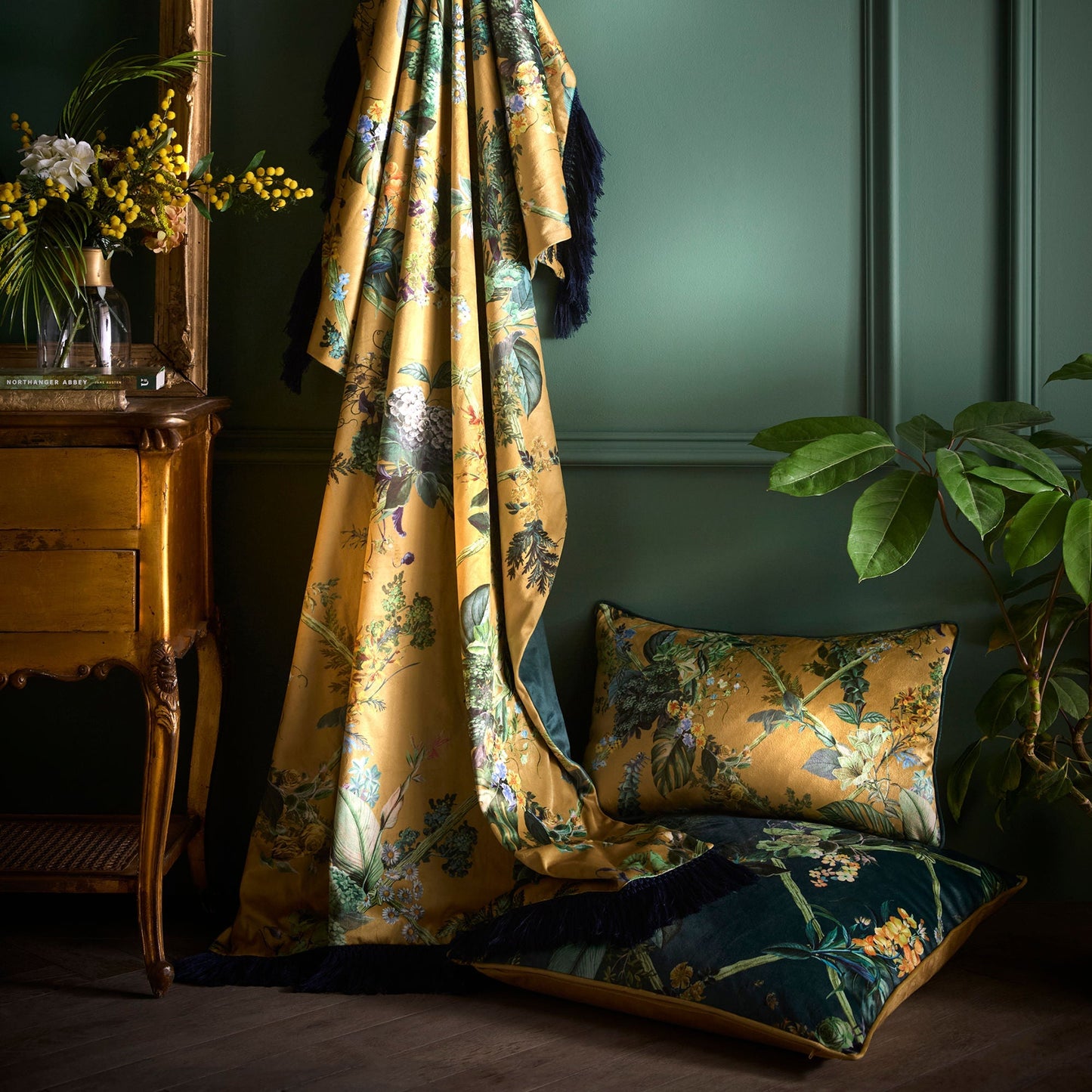 Cotswold Fantasia Dawn Cushion in Green