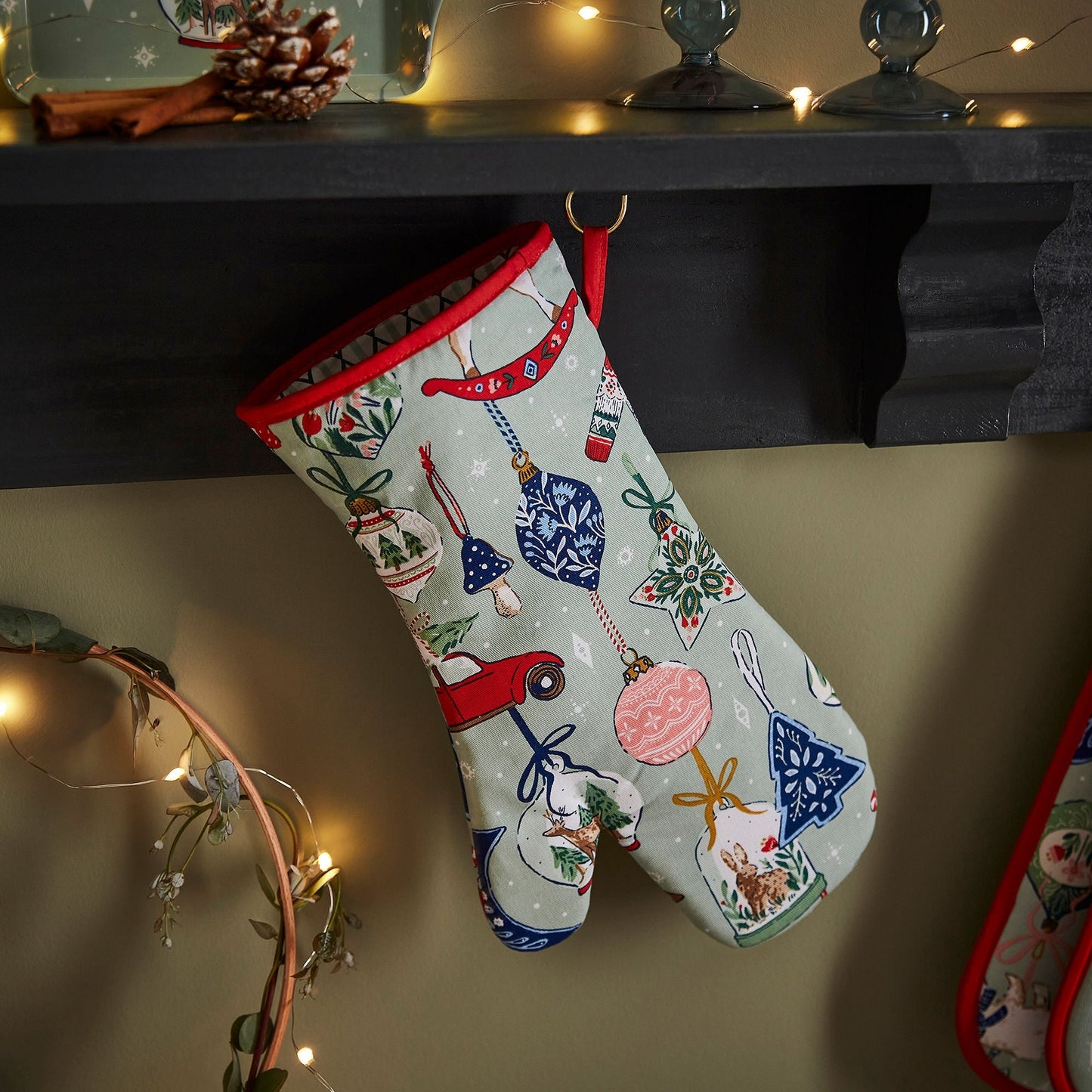 Christmas Ornaments Gauntlet Oven Glove