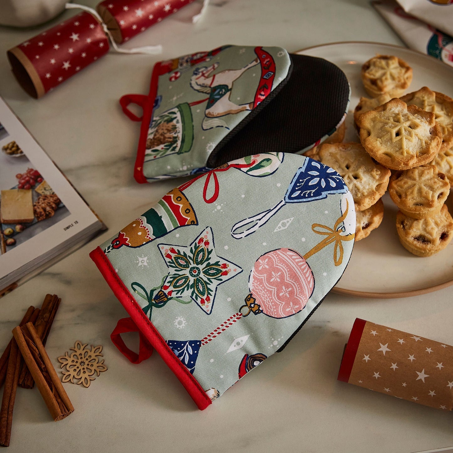 Christmas Ornaments Microwave Mitts Pair